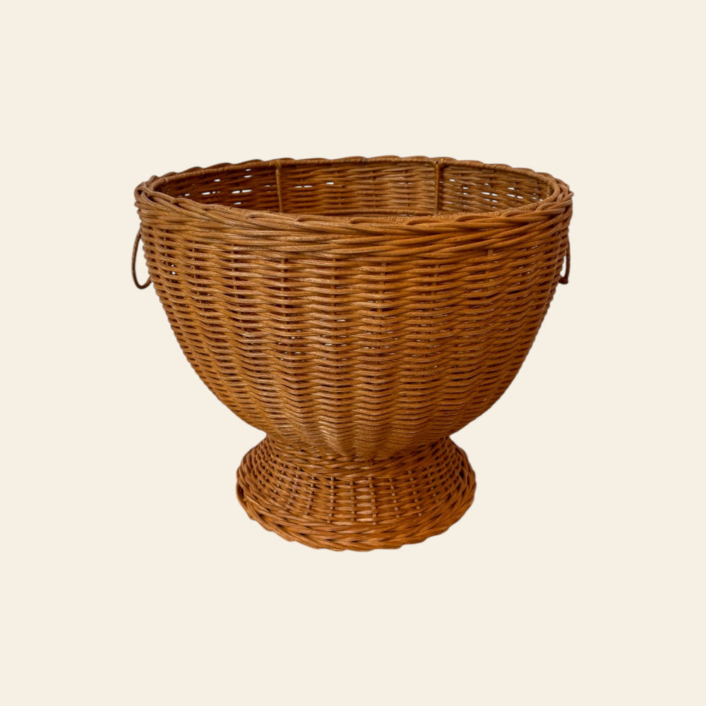 
                      
                        Pot vase
                      
                    