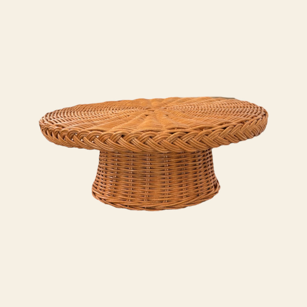 
                      
                        Large cake stand
                      
                    