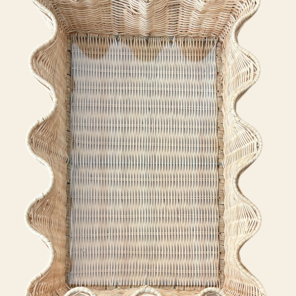 Mirror or glass for medium Scalloped tray