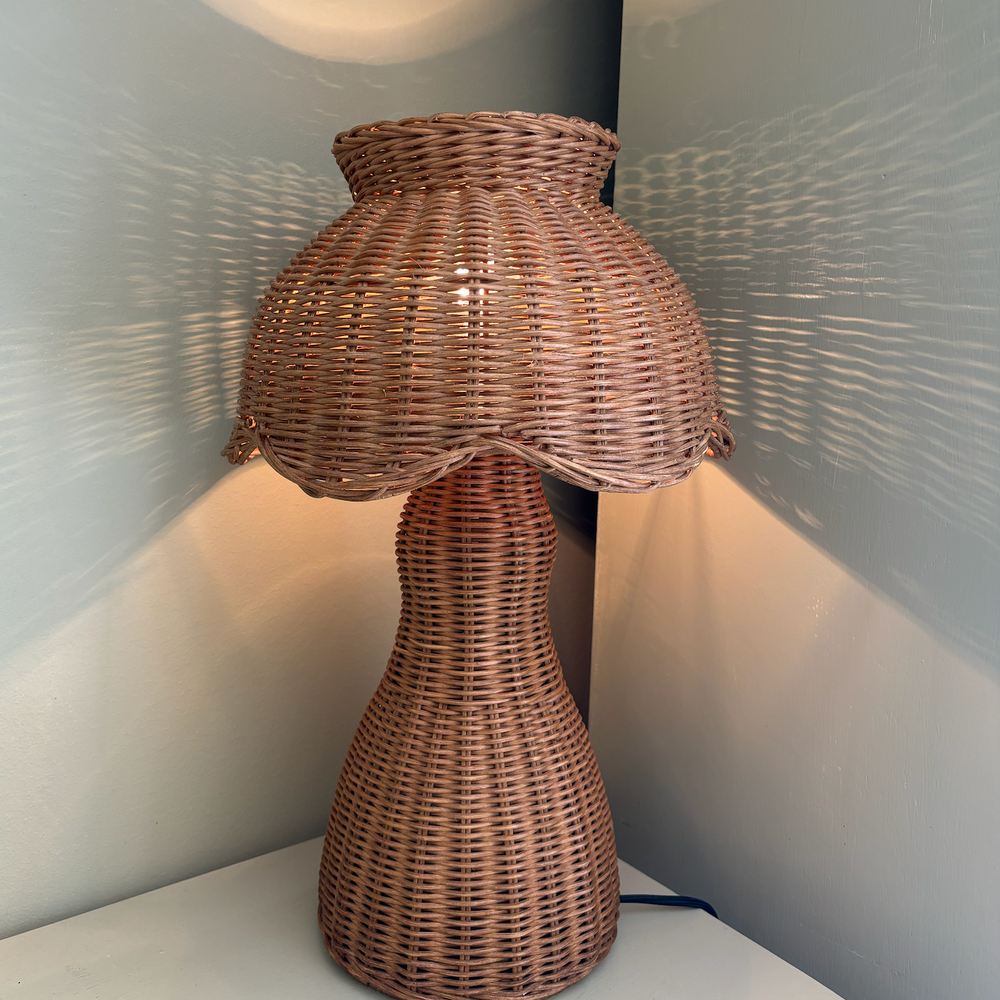 Scalloped rattan lamp